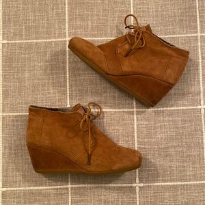 Toms suede wedge booties - camel / tan  - 9.5